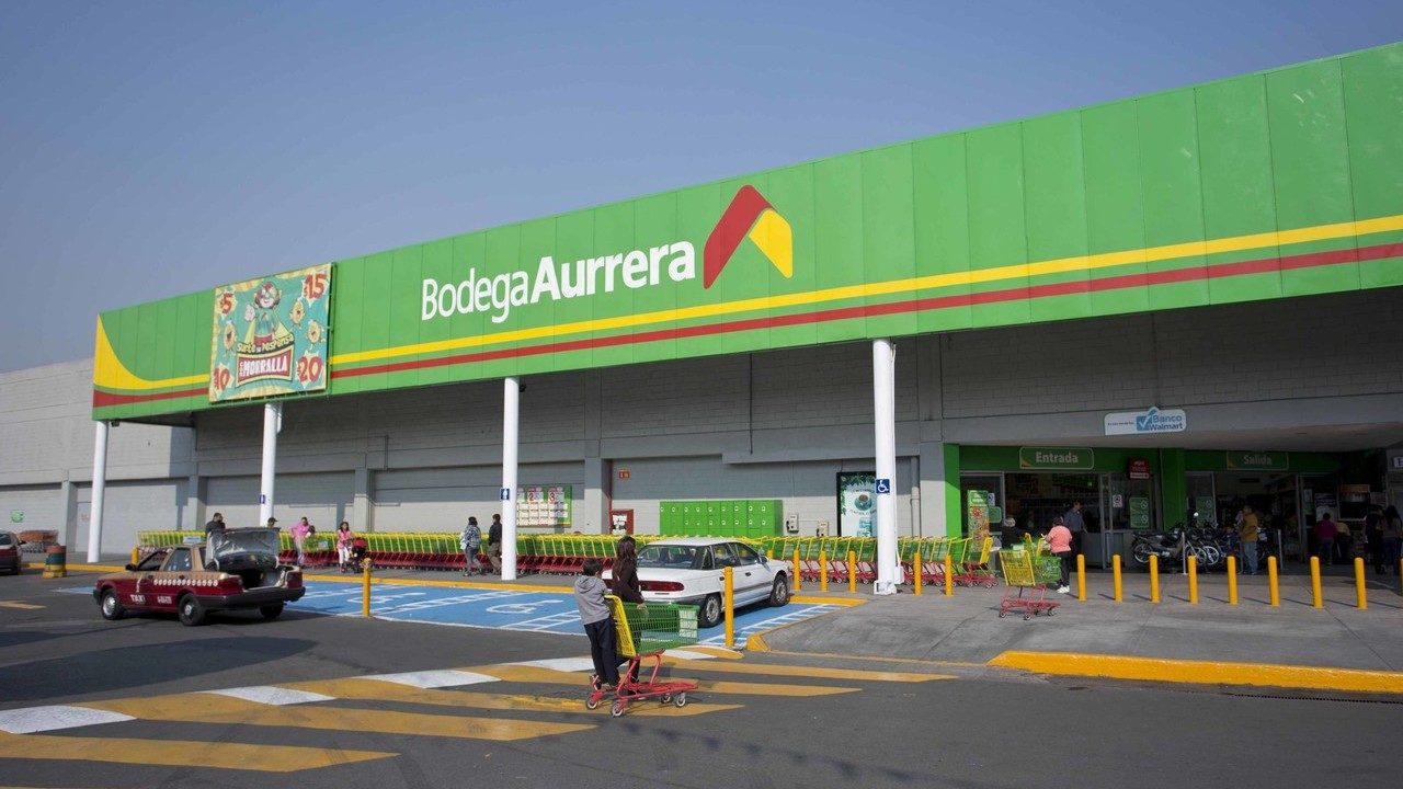 WhatsApp precise user profile